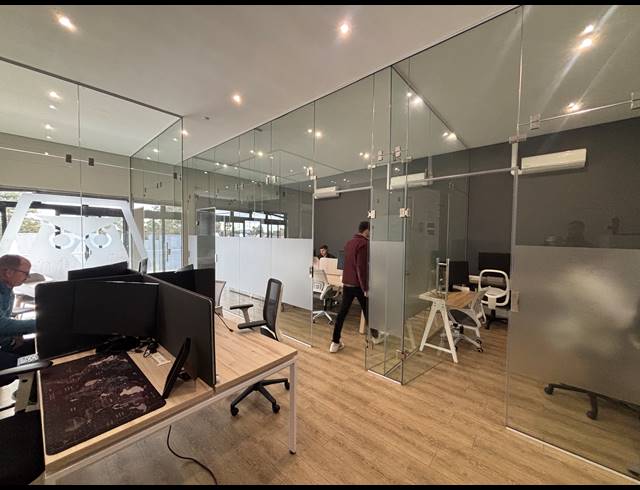 85M² OFFICE TO LET IN PAARDEVLEI